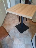 Bistro Tisch gratis abzugegen