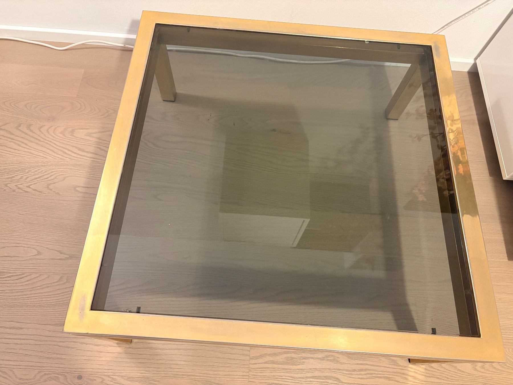 Tavoli: Square brass and glass coffee table, well-preserved. – Usato da Zürich venduto da akh_7xjv 1