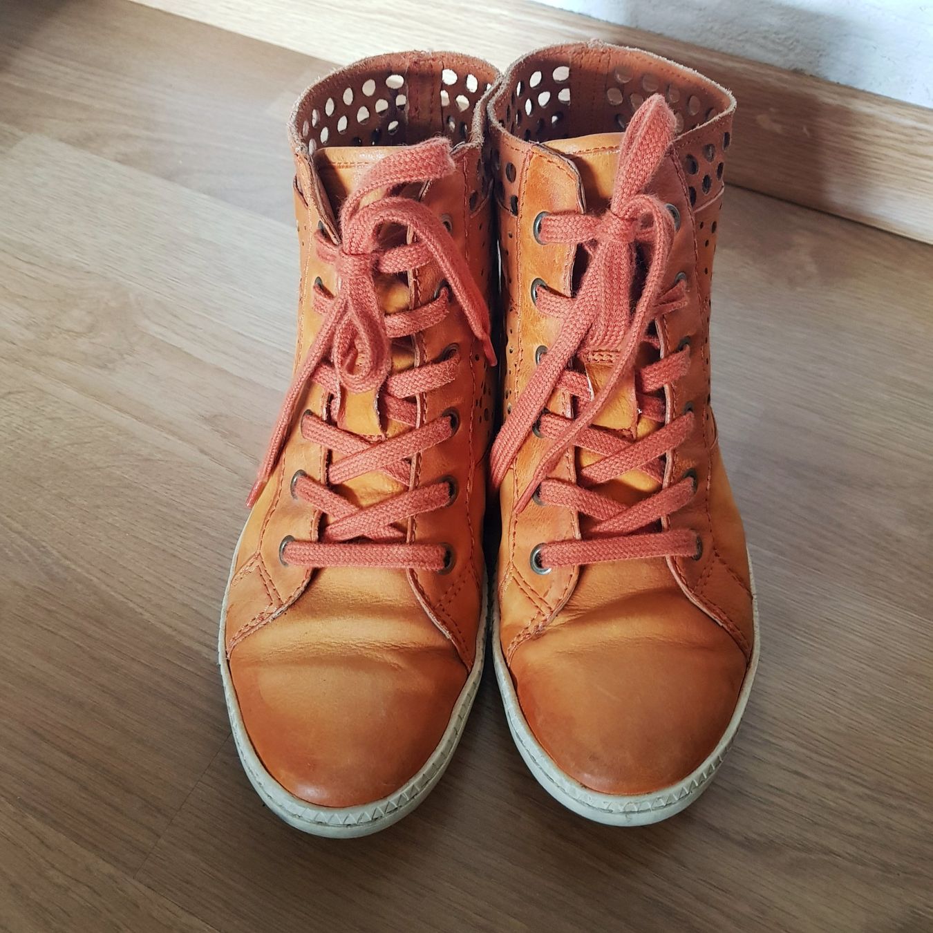 Mjus Scarpe da donna: Leder Sneaker MJUS Gr.38 – Usato da Merligen venduto da muss_haben 2