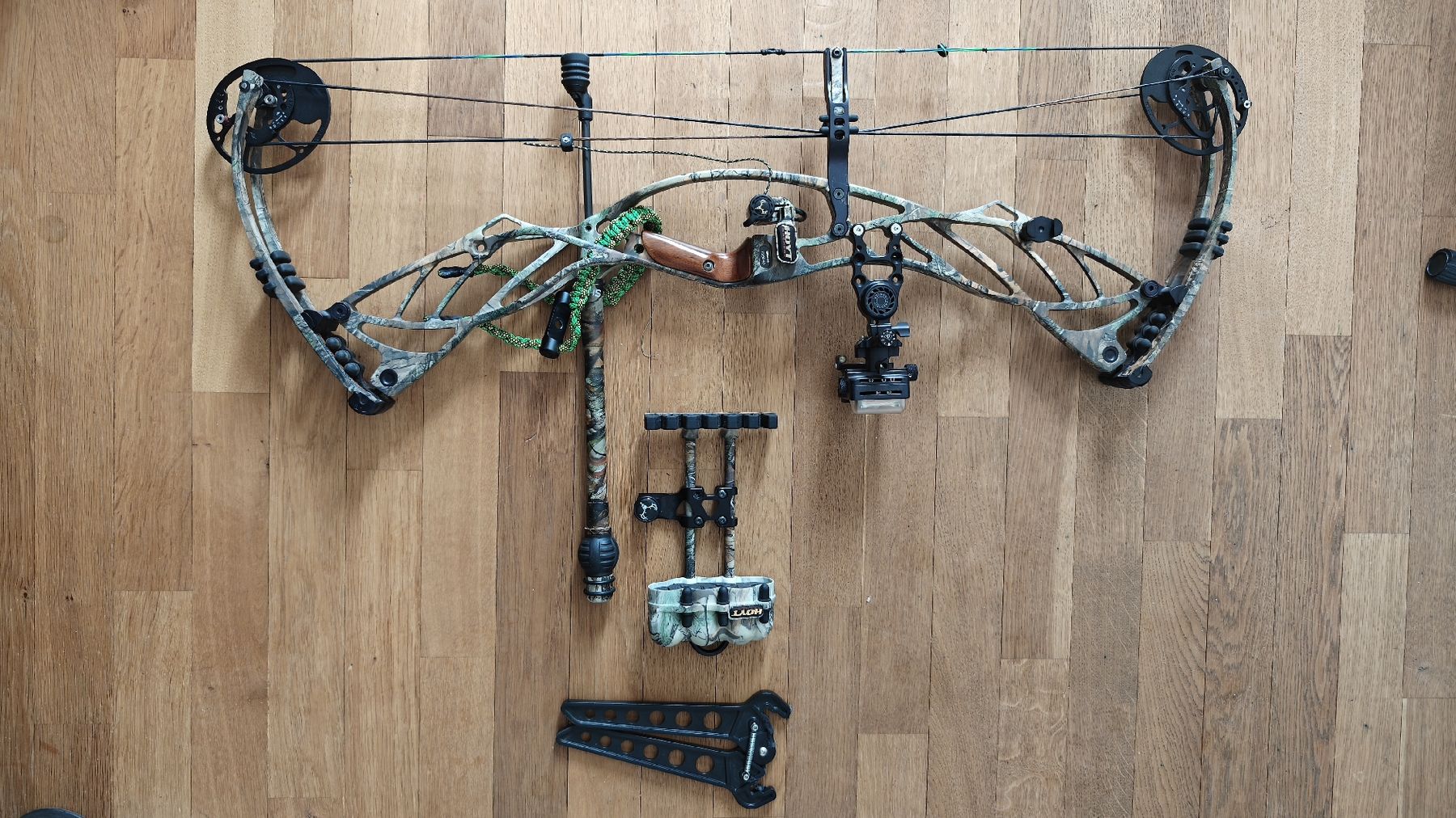 Hoyt Tiro con l'arco: Compoundbogen Hoyt Defiant 34 – Usato da Arlesheim venduto da Maaxe