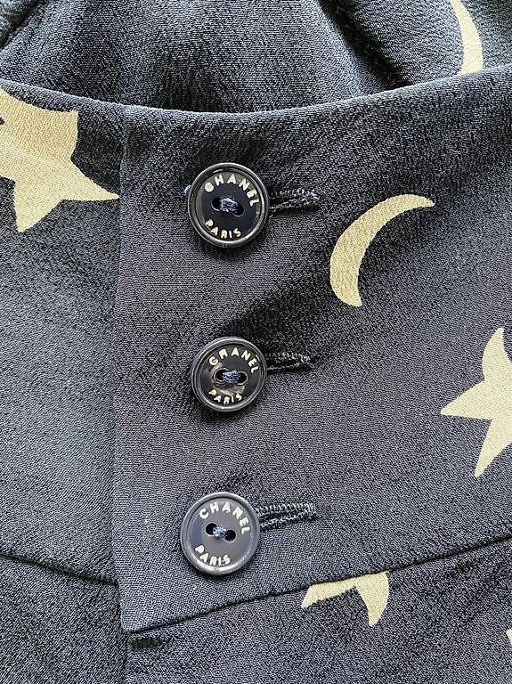 Chanel Tops: Chanel Seidentop – D'occasion à Zürich par dudeli83 2