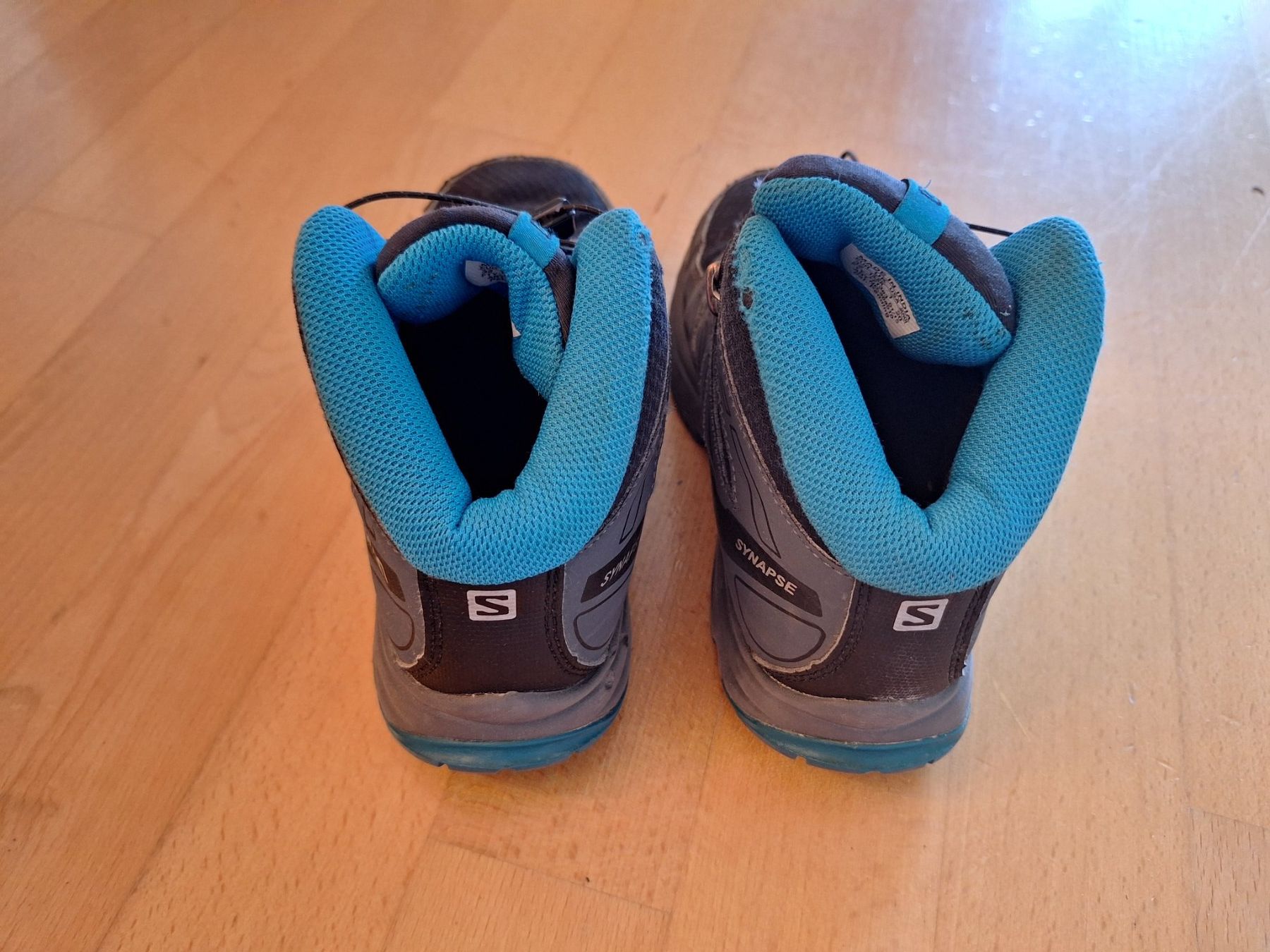 Salomon Chaussures hommes: Wanderschuhe von Salomon waterproof Gr. 32 – D'occasion à Oberrieden par man_tky9 1