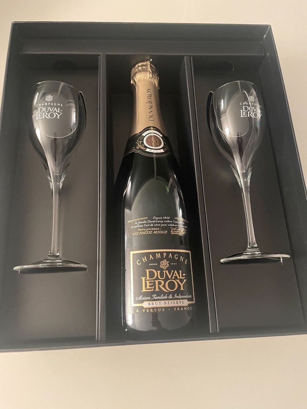 Spirituosen: Champagner Geschenkset Duval-Leroy mit 2 Original Gläser – Neu und originalverpackt aus Kerzers von del13 3