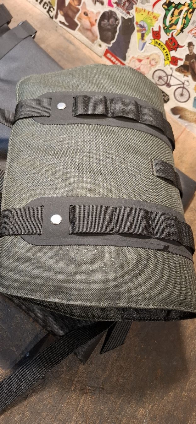 Brooks Borse: BROOKS Bikepaking Lenker Tasche  – Usato da Adliswil venduto da trujillo01 4