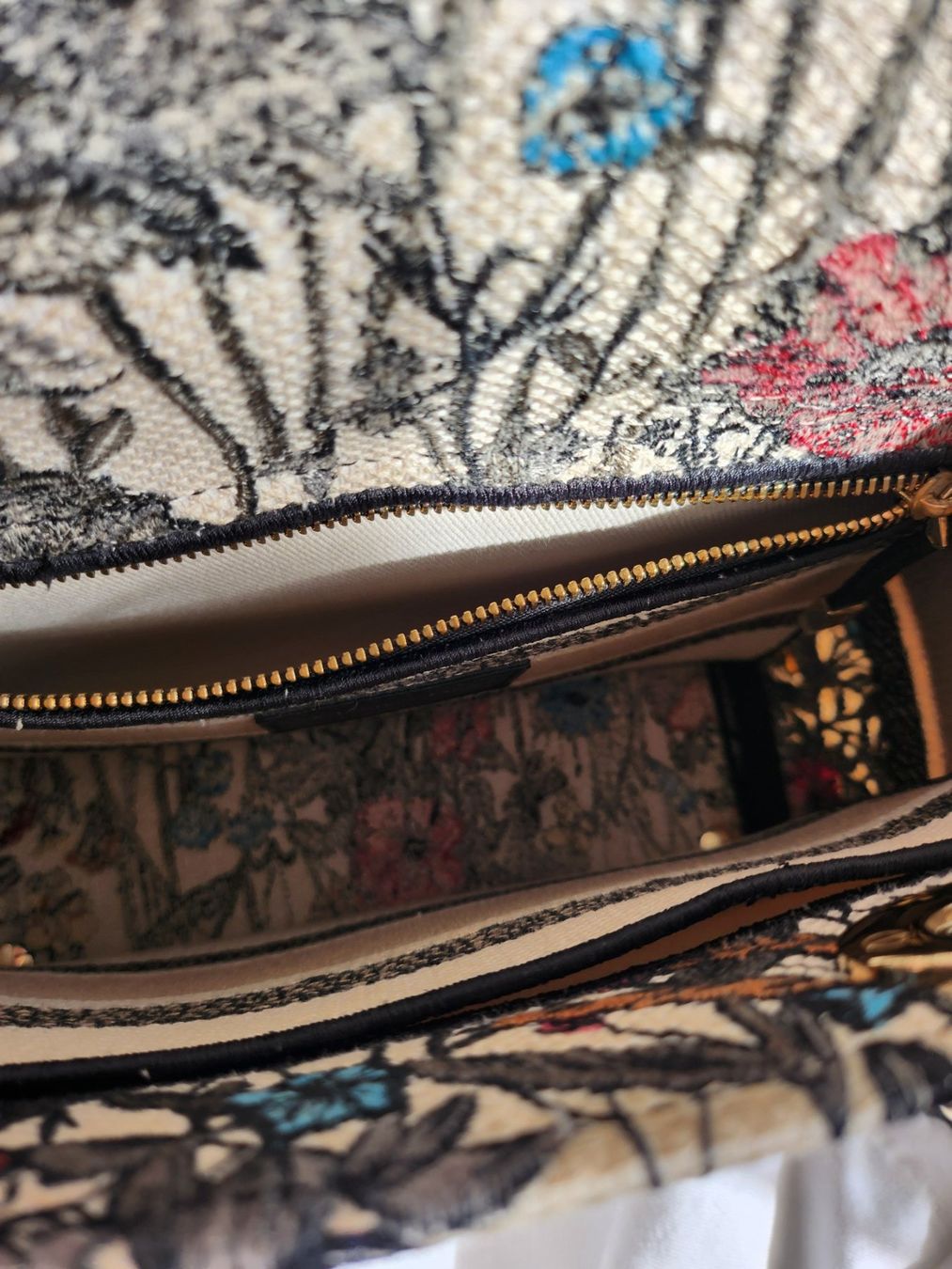 Dior Taschen für Damen: "Lady Dior" Medium. – Gebraucht aus Dietikon von Oxana01 4