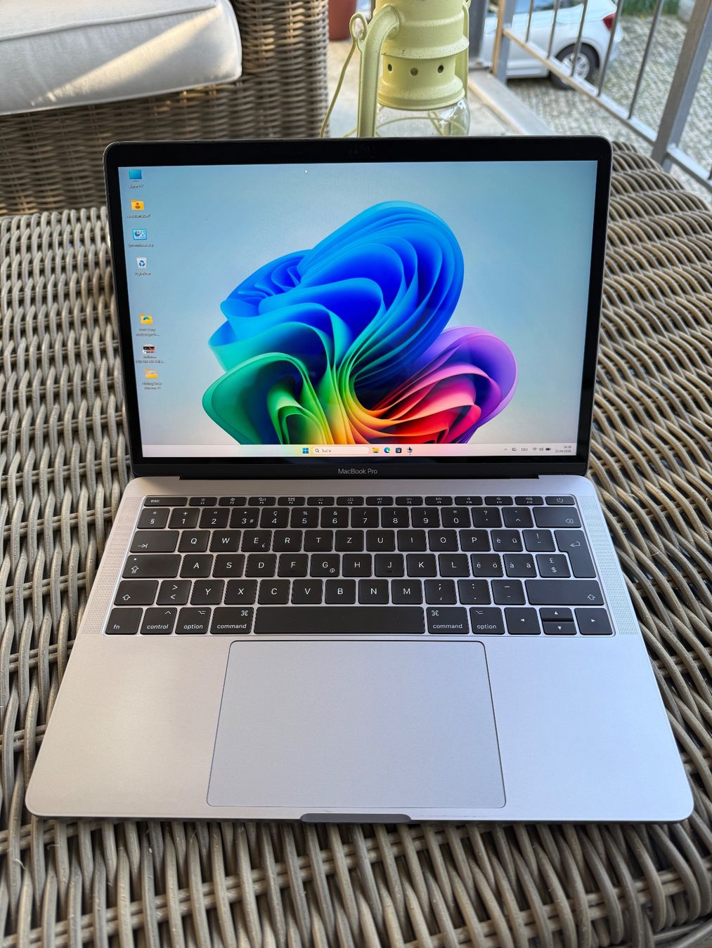 Apple Notebook: Windows 11 Notebook aus "MacBook Pro 2017" – Usato da Hindelbank venduto da Buli3