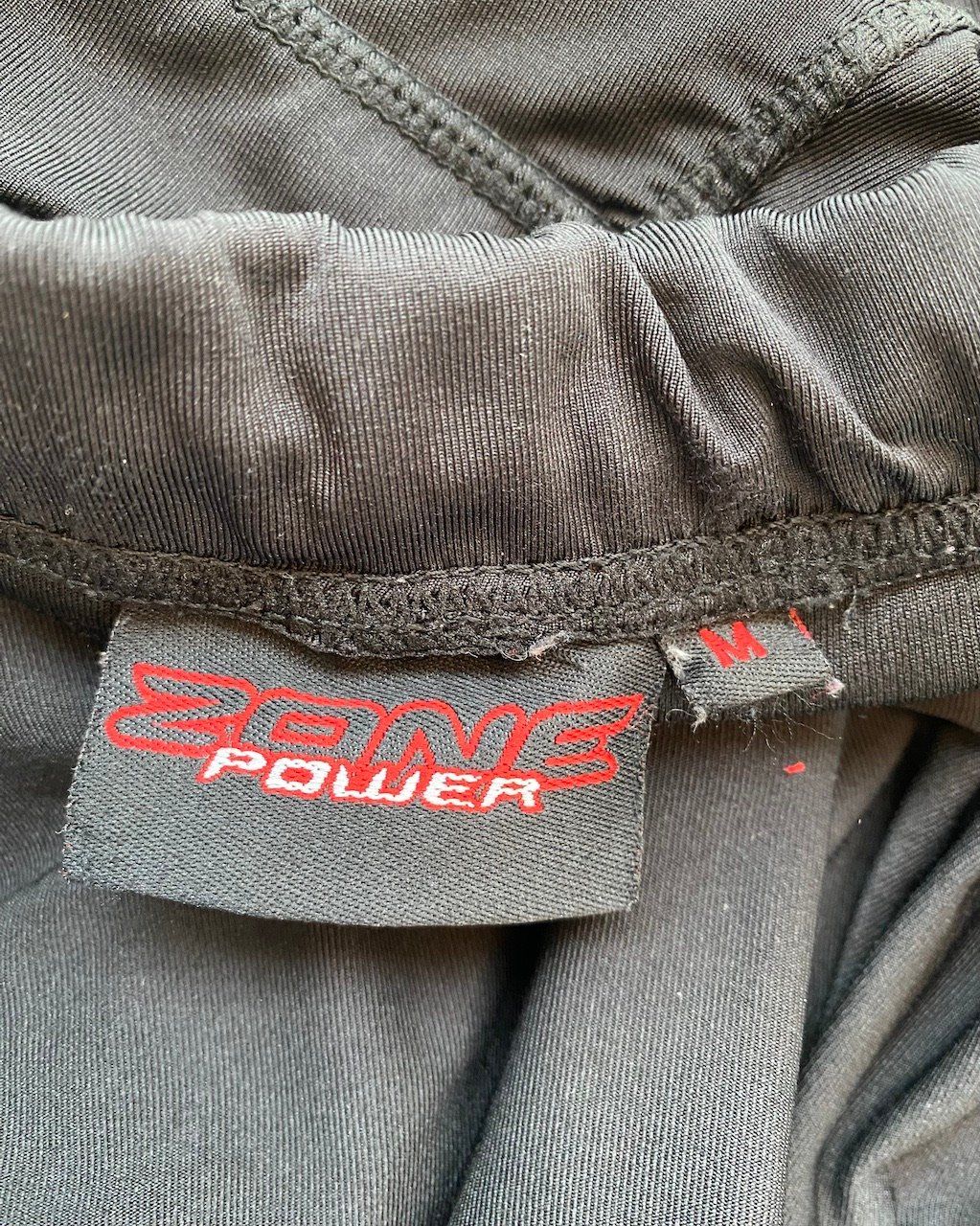 Pantaloni: Velohosen 2 x   -   Jogginghose 1 x – Usato da Ried-Brig venduto da Challi 8