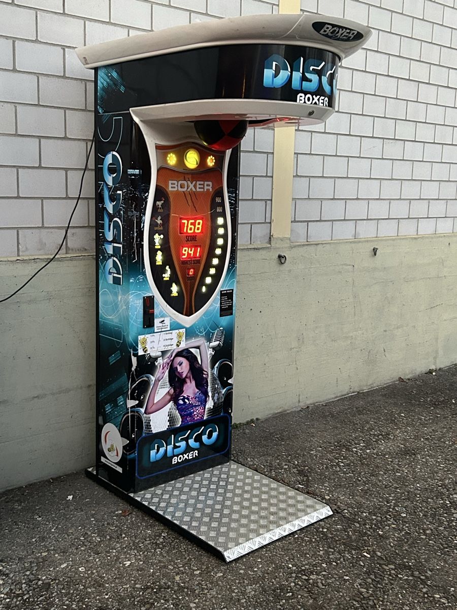 Slot Machine: Disco-Boxautomat "Disco Boxer" – Usato da Hombrechtikon venduto da SPS-Liquidationen 1