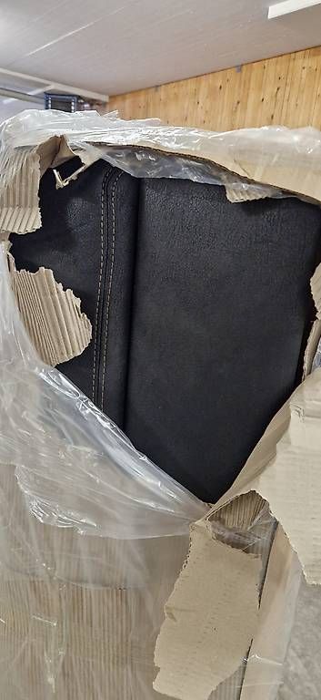 Divani: Sofa neu mit Bettfuktion Schwarz Farben – Nuovo e nell'imballaggio originale da Lützelflüh-Goldb venduto da Rampenverkauf_72_ 2