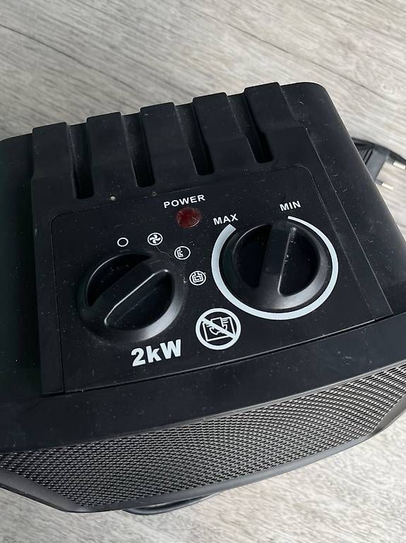 Radiateurs: Bau- und Gewerbeheizlüfter 2000W – D'occasion à Zollikerberg par jil_rb77 2
