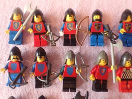 36 schöne komplette Lego RITTER Figuren in gutem Zustand