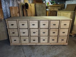 Antike Kommode/Apothekerkommode aus Weichholz.  (Tanne)