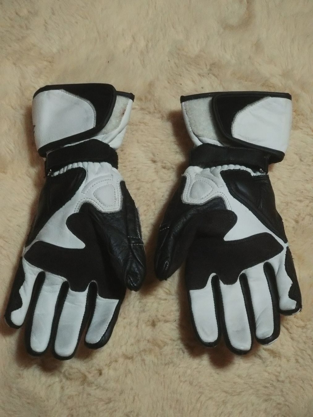 Dainese Handschuhe & Handstulpen: Gants moto Dainese, taille S, TBE – Gebraucht aus Farvagny-le-Grand von LaCaverne 3