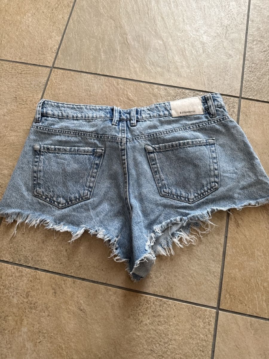 Stradivarius Jeans: Hot Pants Stradivarius Grösse 42 – Nuovo (secondo la descrizione) da Otelfingen venduto da Tommy112 2