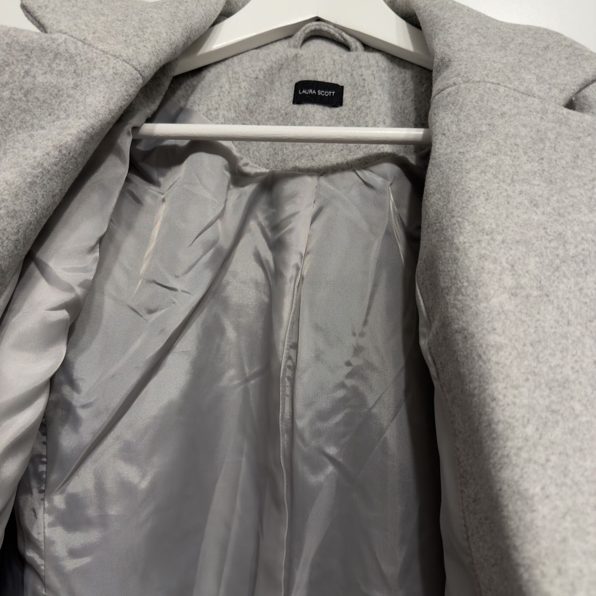 Scott Cappotti: Manteau gris Lara Scott – Nuovo (secondo la descrizione) da Fey venduto da trips.68 3