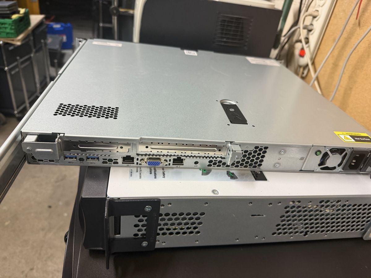 Hewlett Packard Serveurs: HPE G9 Server 871429-B21 gebraucht – D'occasion à Zürich par Zvijerka 3
