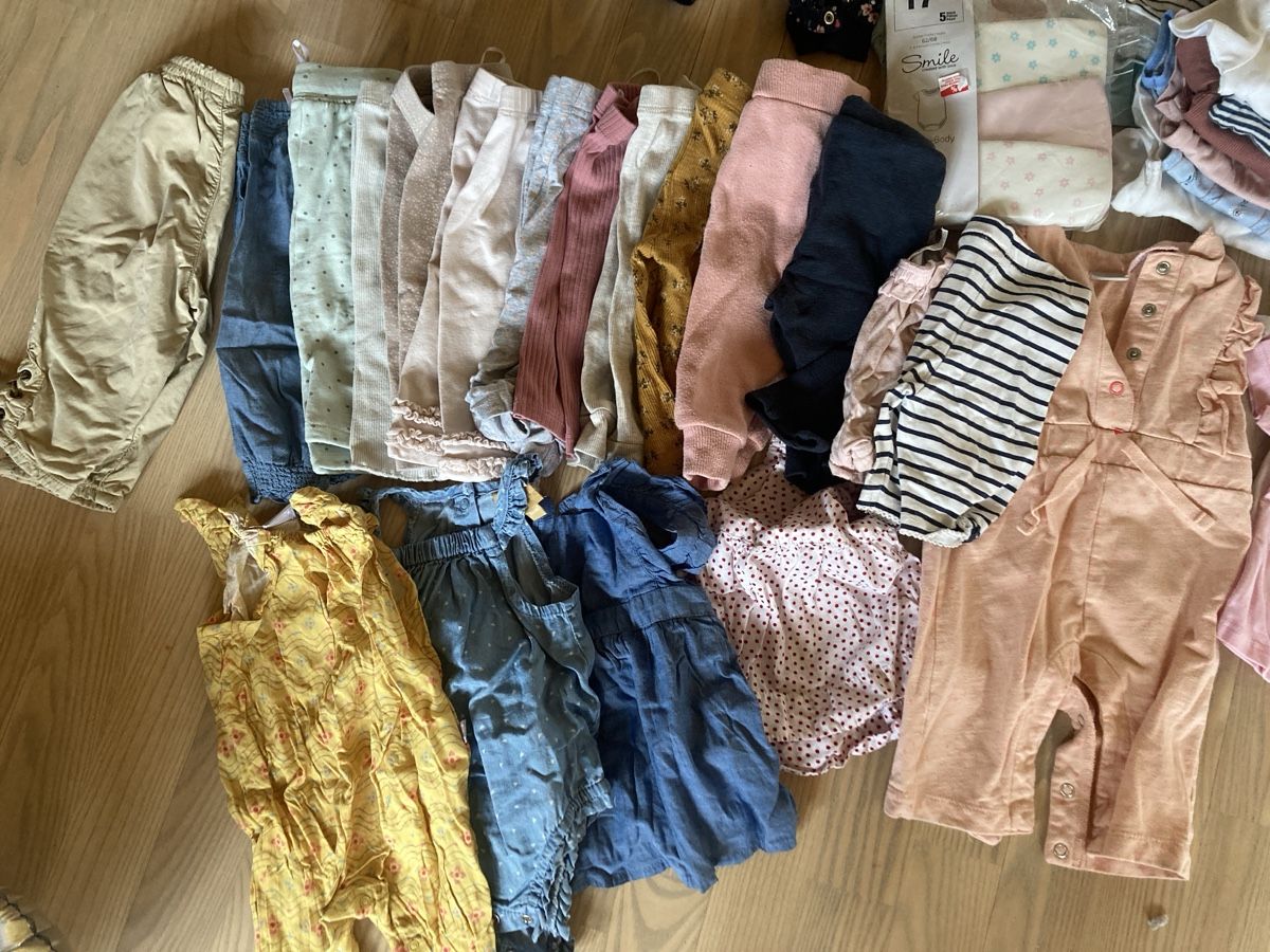 Kleiderpakete & -sets: Riesen kleiderpaket 62, schuhe gr 17 – Gebraucht aus Herisau von Sifgana 1