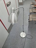 Stehlampe