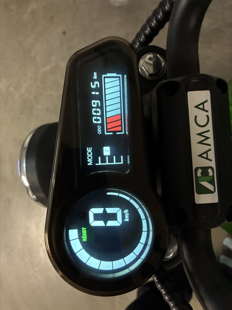 Scooter: E-Scooter LUQI HL6.0 S Roller mit Helm 2022 – Usato da Jona venduto da zweiradspezialist 6
