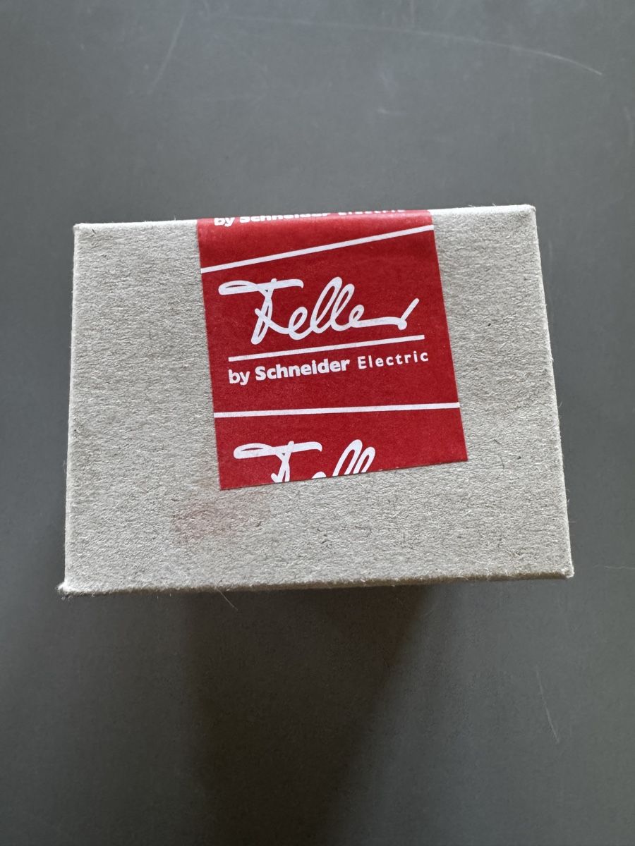 Feller Spine: Feller S-One Standarddue Multimediadose 11dB neu – Nuovo e nell'imballaggio originale da Basel venduto da bau_6tk8 2