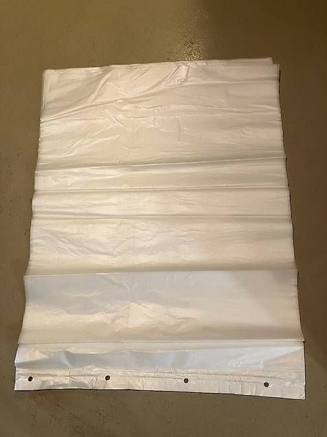 Füllmaterial: Plastik – Gebraucht aus Winterthur von Flocko