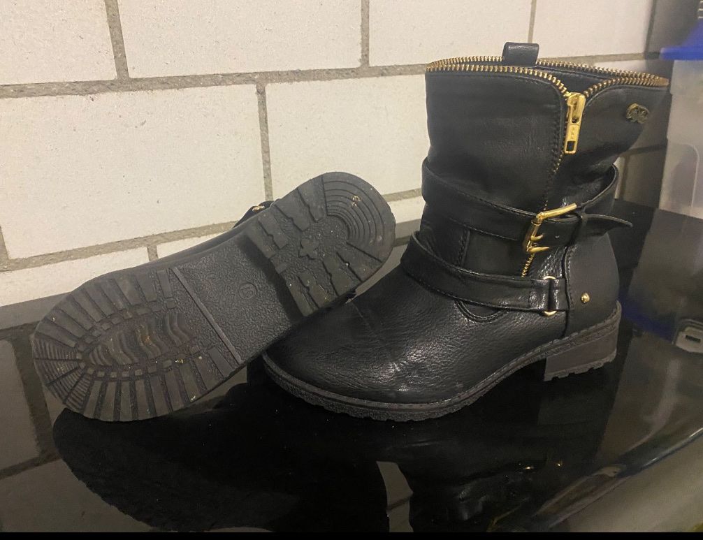Buffalo Scarpe da donna: Stylische Buffalo Stiefel Gr.37 – Usato da Zofingen venduto da _ina 1