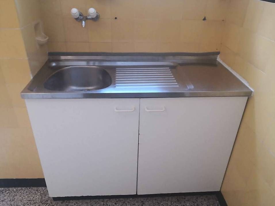 Rubinetteria: Lavabo + divers robinets à donner  – Usato da Senarclens venduto da P.almeida 2