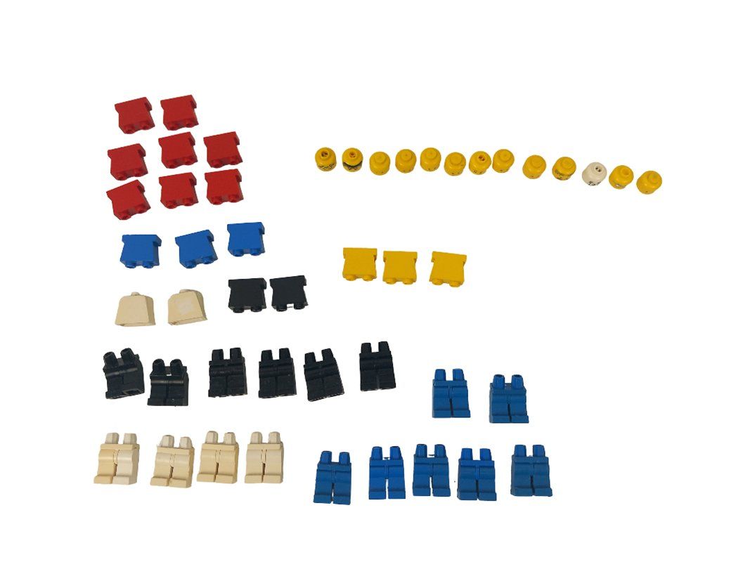 Lego Giocattoli: LEGO Beine, Köpfe und 2 Oberkörper – Usato da Hünenberg venduto da Restwert_Zug 4