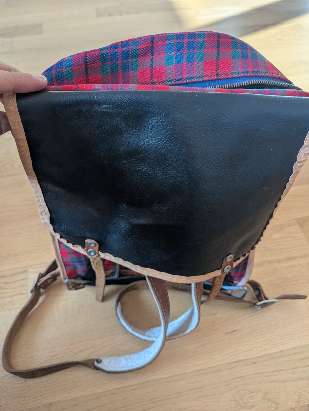 Zaini: Retro Rucksack / Wanderrucksack im Schottenmuster, Top! – Usato da Basel venduto da ili_j29z 2