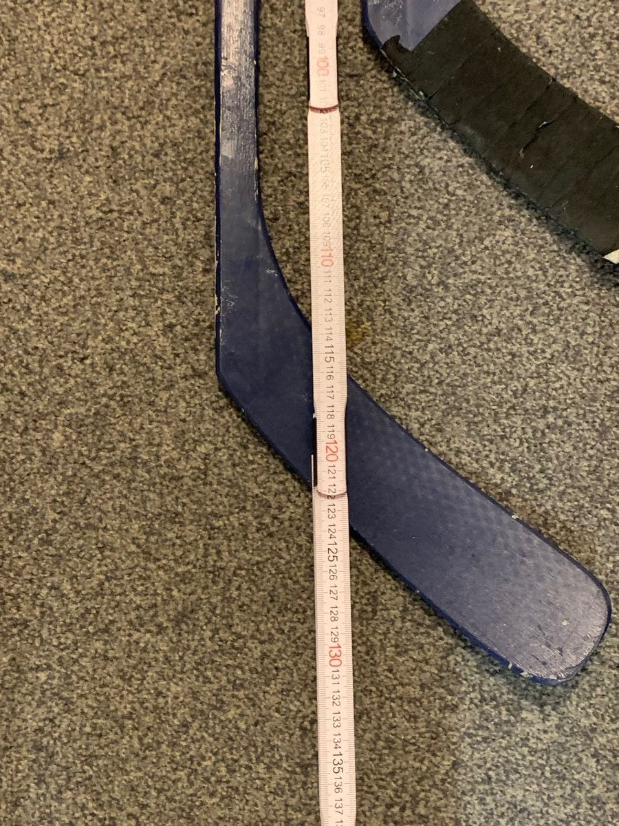 Reebok Bastoni & Pale: Zwei Eishockeyschläger Reebook Multilam MS + 2 Pucks – Nuovo (secondo la descrizione) da Erlenbach ZH venduto da Ritschly 6