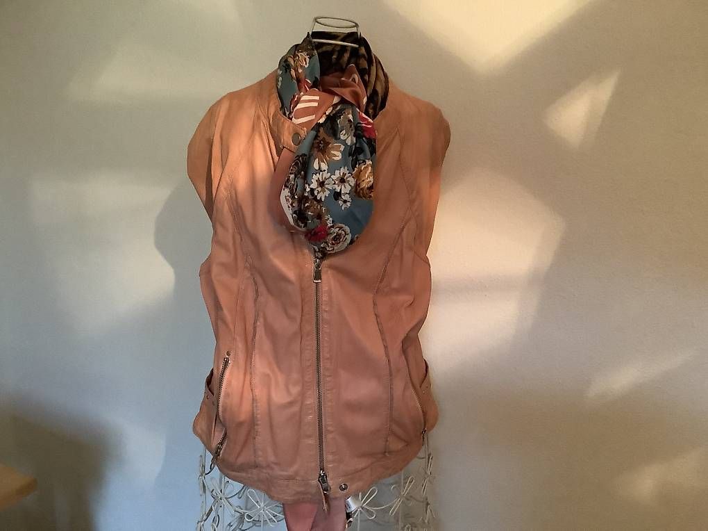 Giacche: Giacca in pelle rosa – Usato da Giubiasco venduto da las_vnm2