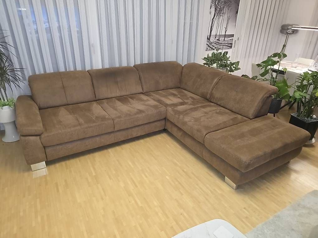Divani: Ecksofa Microfaser mit Bettfunktion.Hochwertig. – Usato da Seuzach venduto da Zibi79 2