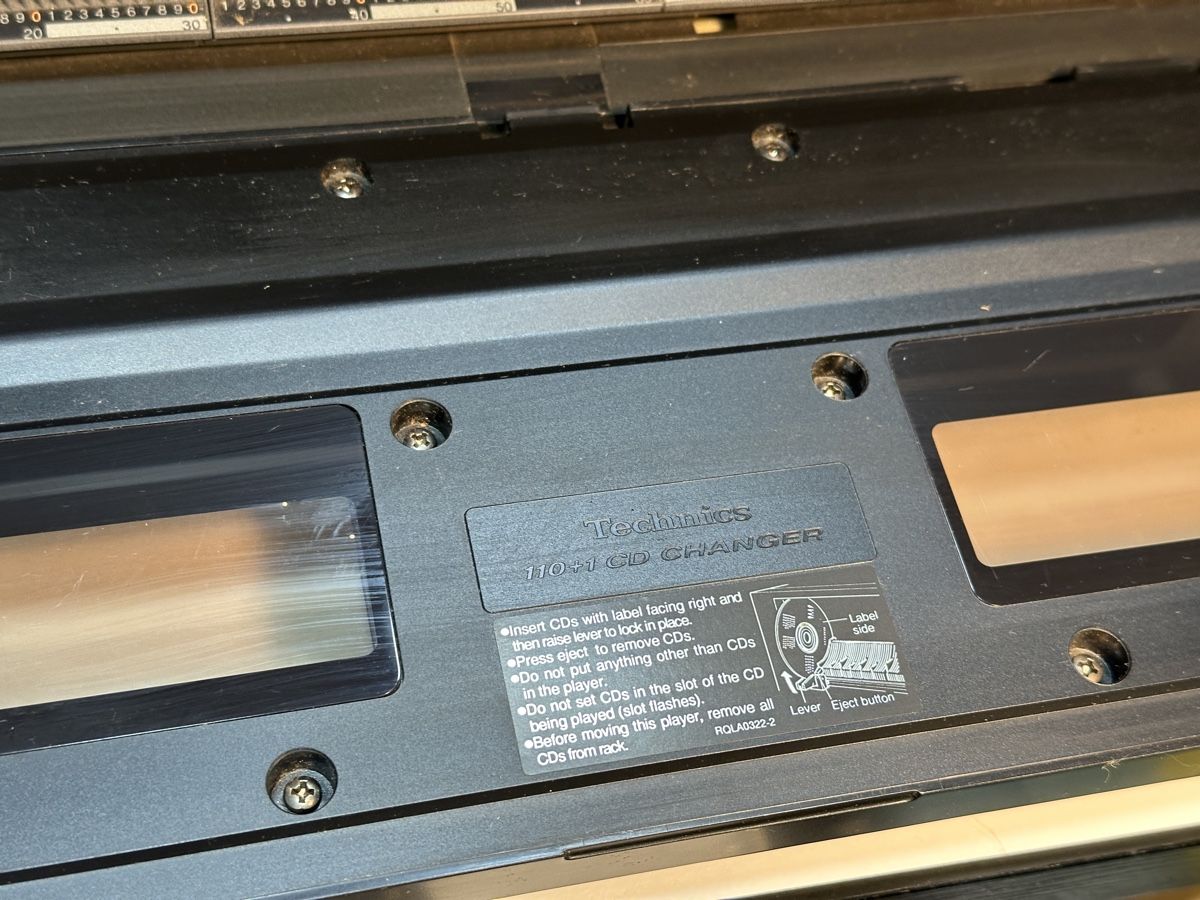 Technics Aufnahmegeräte: Technics SL-MC400 CD Wechsler mit Fernbedienung – Gebraucht aus Wädenswil von HobbyZimmer 2