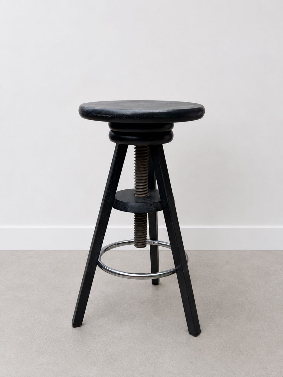 Sgabelli: Vintage Holzhocker / Drehstuhl – Usato da Dachsen venduto da Lor_sch
