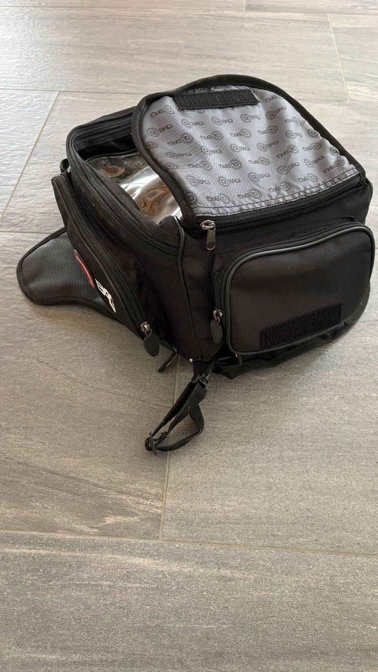 Valigie: Grand sac réservoir QBag – Usato da Savièse venduto da igolden4 4