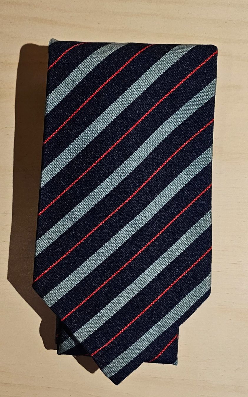Cravatte: Cravate rayée bleu et rouge, élégante et intemporelle. – Usato da Gryon venduto da dra_qxh2 1