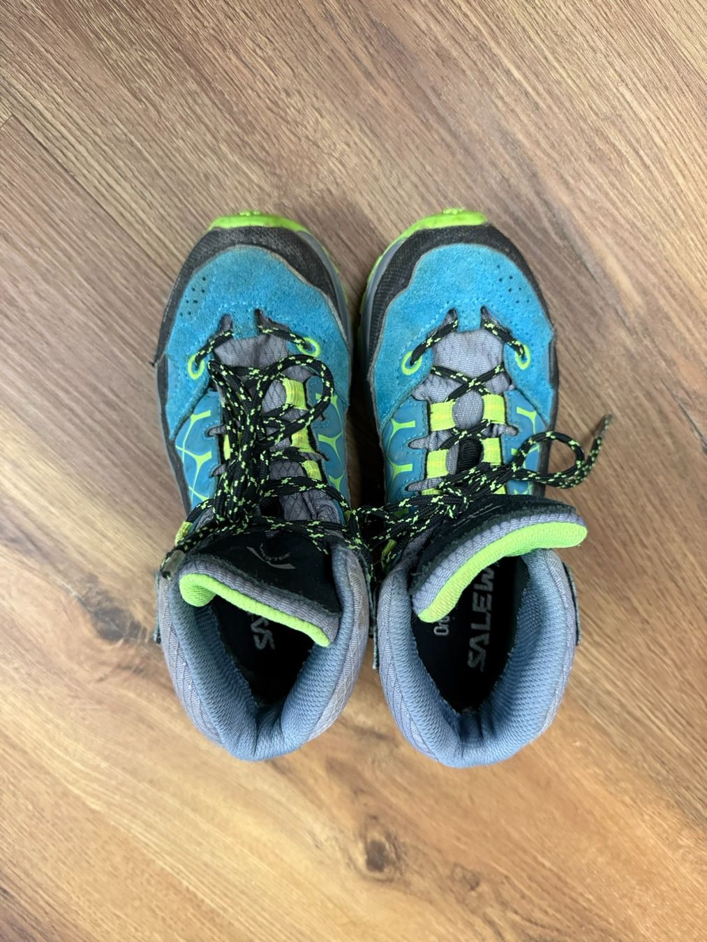 Salewa Schuhe für Jungen: Salewa Alp Trainer Mid GTX Kinderwanderschuhe Gr. 30 – Gebraucht aus Stettlen von Deladeluxe 1