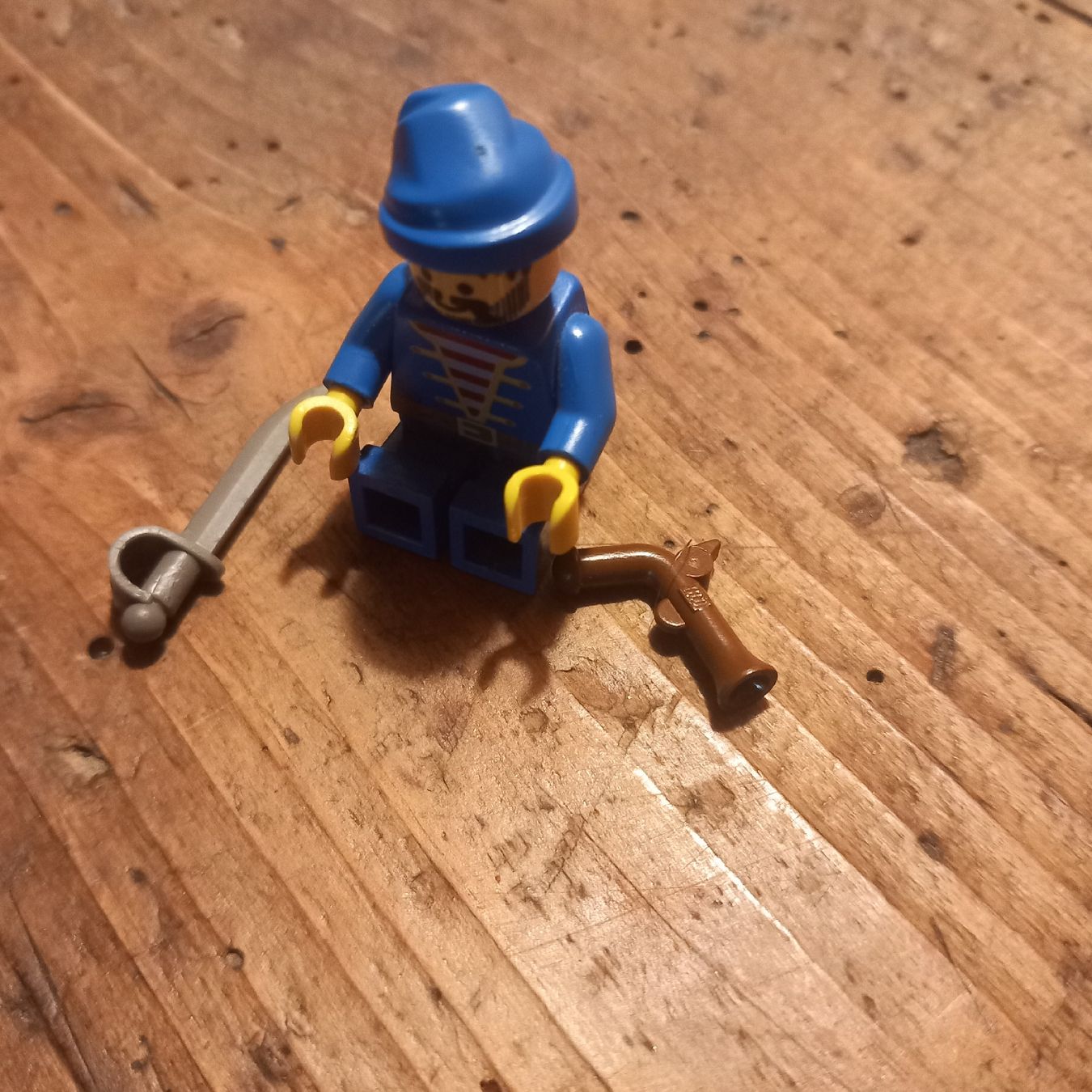 Lego Statuette: LEGO Pirat Figur mit Zubehör  – Usato da Ebnat-Kappel venduto da blazzi 2