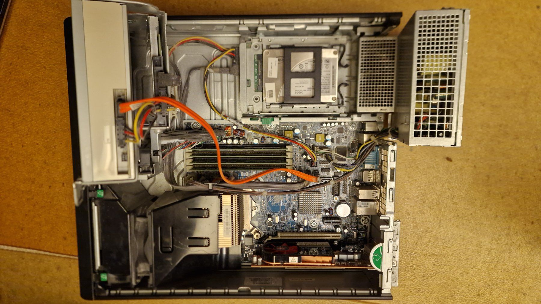 Hewlett Packard PCs: 2x HP Z200 SFF gut ausgerüstet – Gebraucht aus Bern von Skiper 3