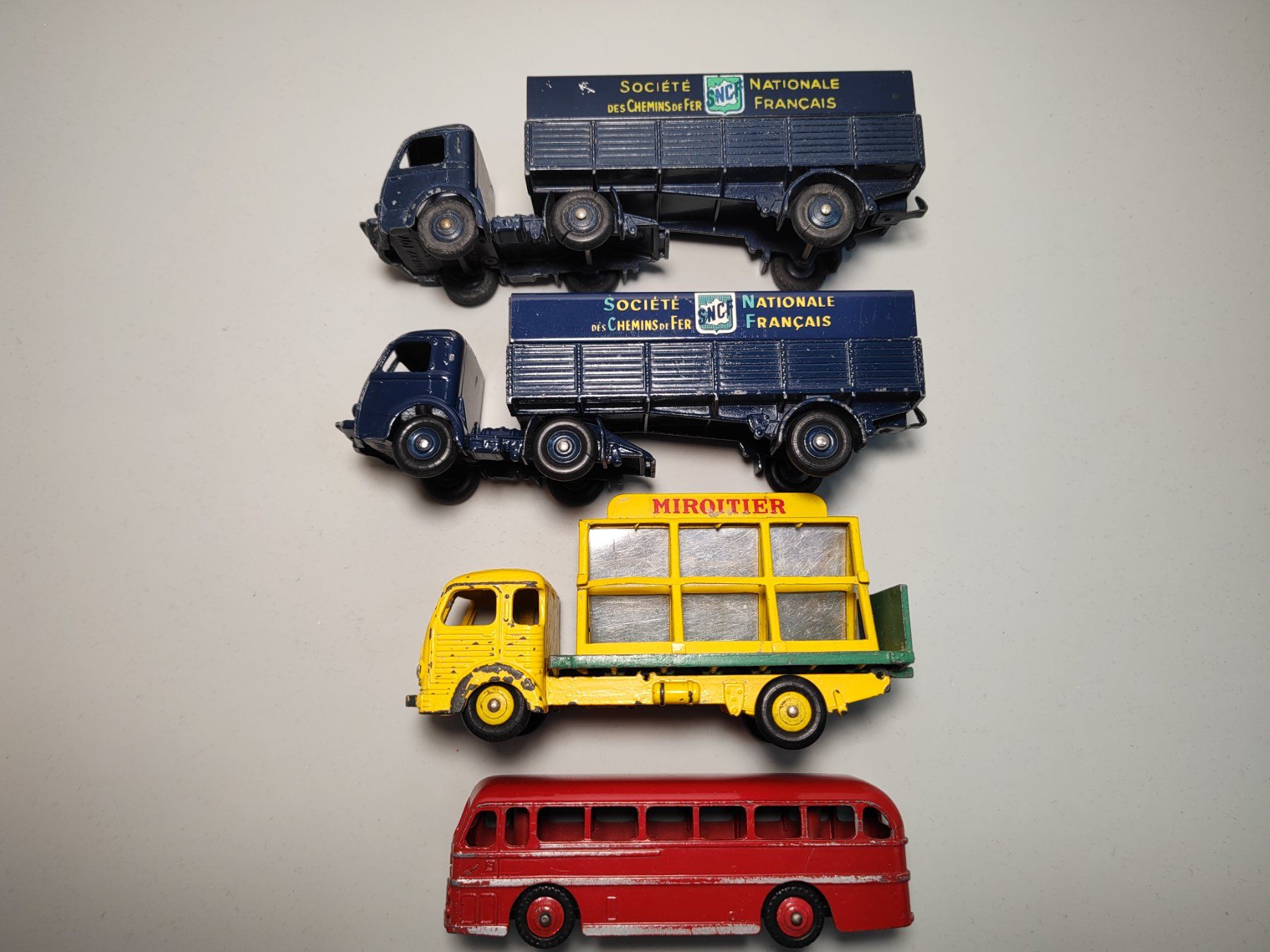 Dinky Toys Modellautos: 4x Dinky Toys Lastwagen – Gebraucht aus Bachenbülach von R.Mall 1