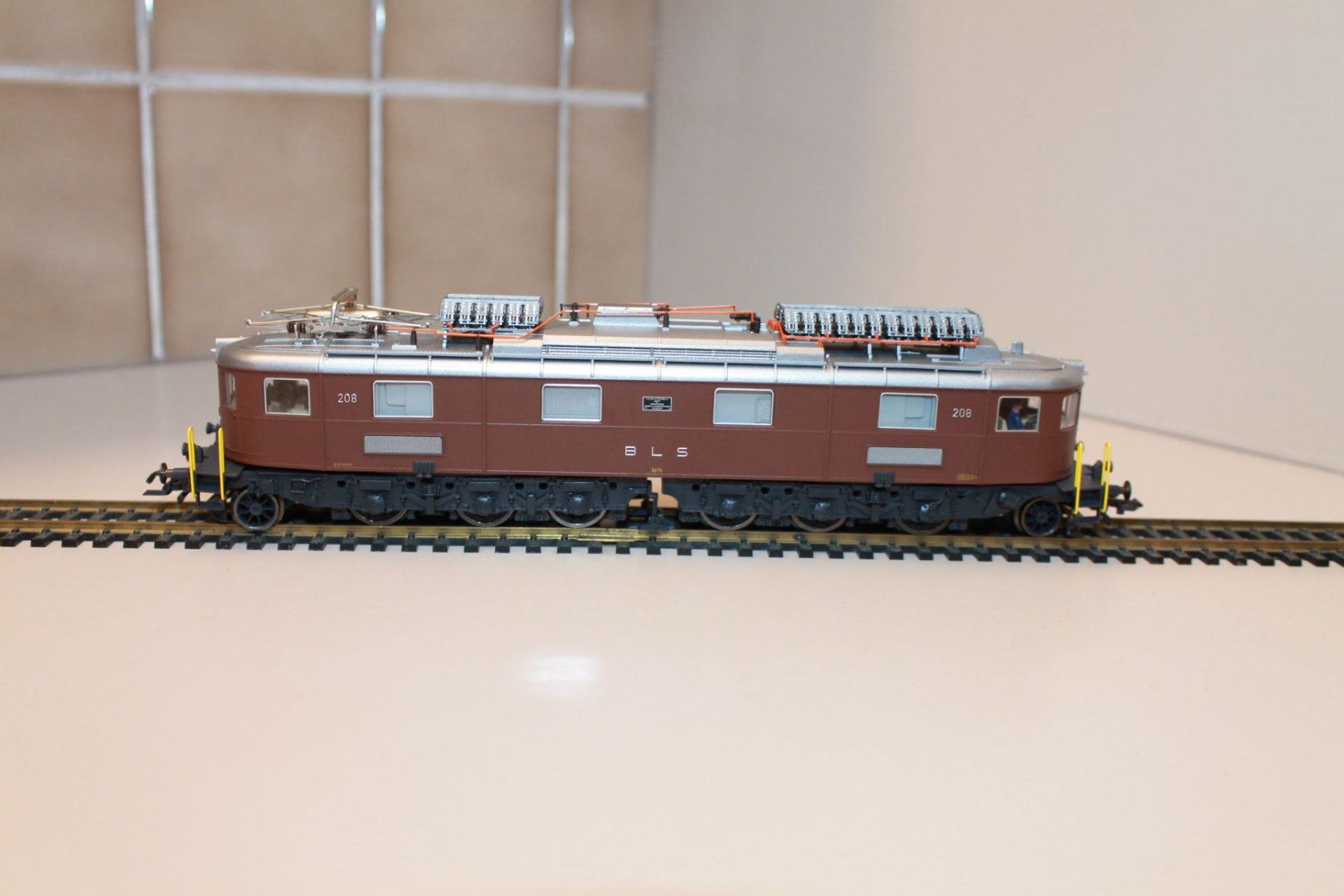 Roco Modellini di ferrovie: BLS Be 6/8 – Usato da Birmensdorf ZH venduto da Buhwil18 1