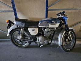 Honda CB250 Motorrad Defekt Bastlerobjekt Zustand 2 (054)