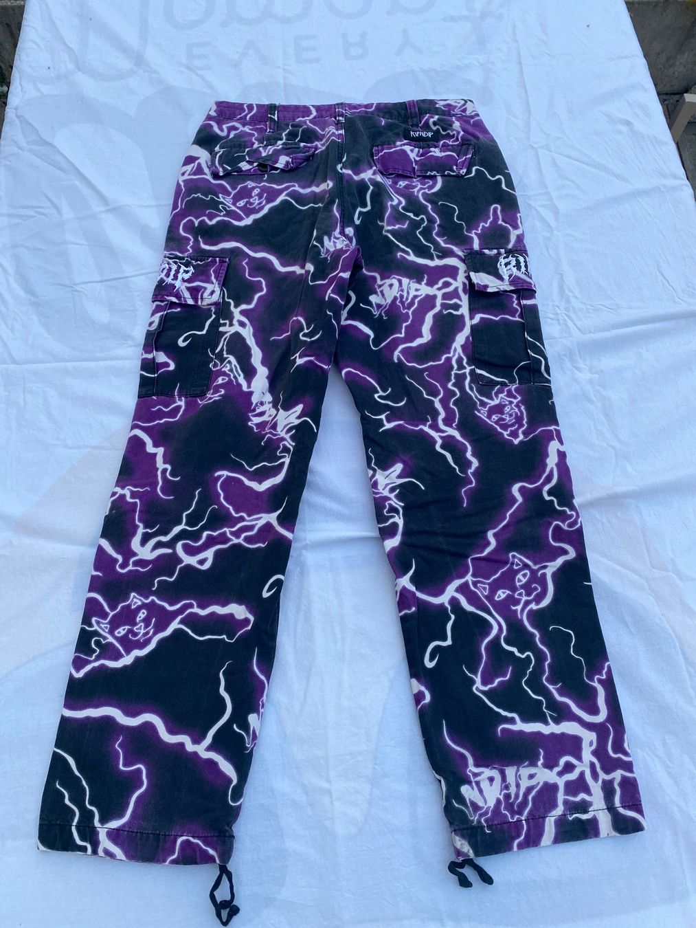 Ripndip Pantaloni: Pantalon RIPNDIP t. 32 – Nuovo (secondo la descrizione) da Lonay venduto da Ikoko 1