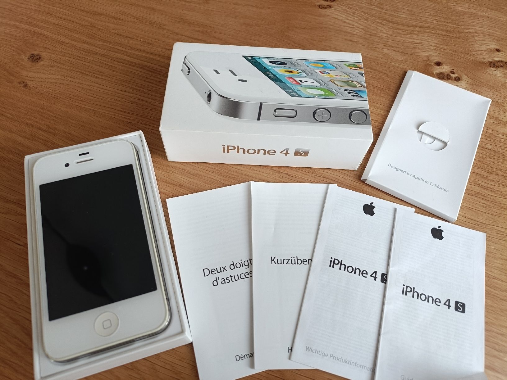 Apple Portables: iPhone 4S, 32GB, Weiss, Defekt, – Défectueux à Sargans par Polifemo58