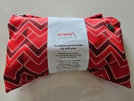 AVIANCA Amenity Kit im Mola-Sasa Muster (NEU + ungebraucht)