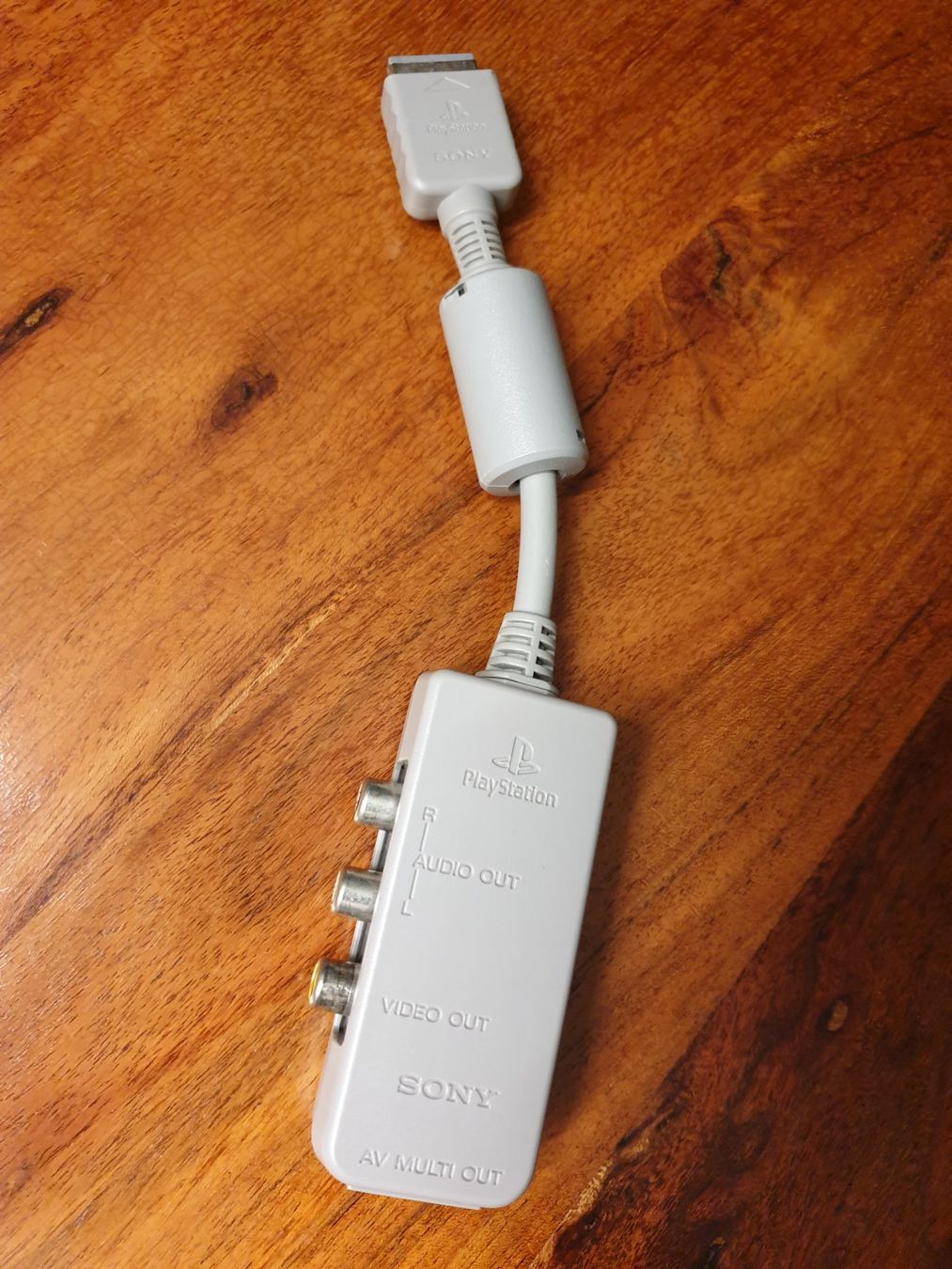 Sony Console: Sony Ps1 PlayStation AV Multi out Video & Stereo Adapter – Usato da Rain venduto da Rou_z26r