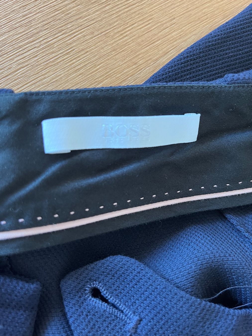 Hugo Boss Pantaloni: Hose BOSS – Usato da Roggwil BE venduto da KarotteV 4