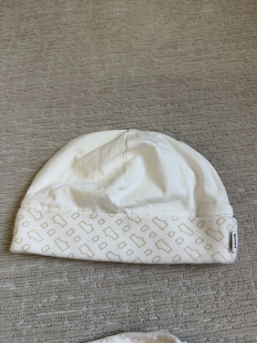 Hugo Boss Kleiderpakete & -sets: Newborn Set von Boss – Gebraucht aus Altendorf von Carcoura 3