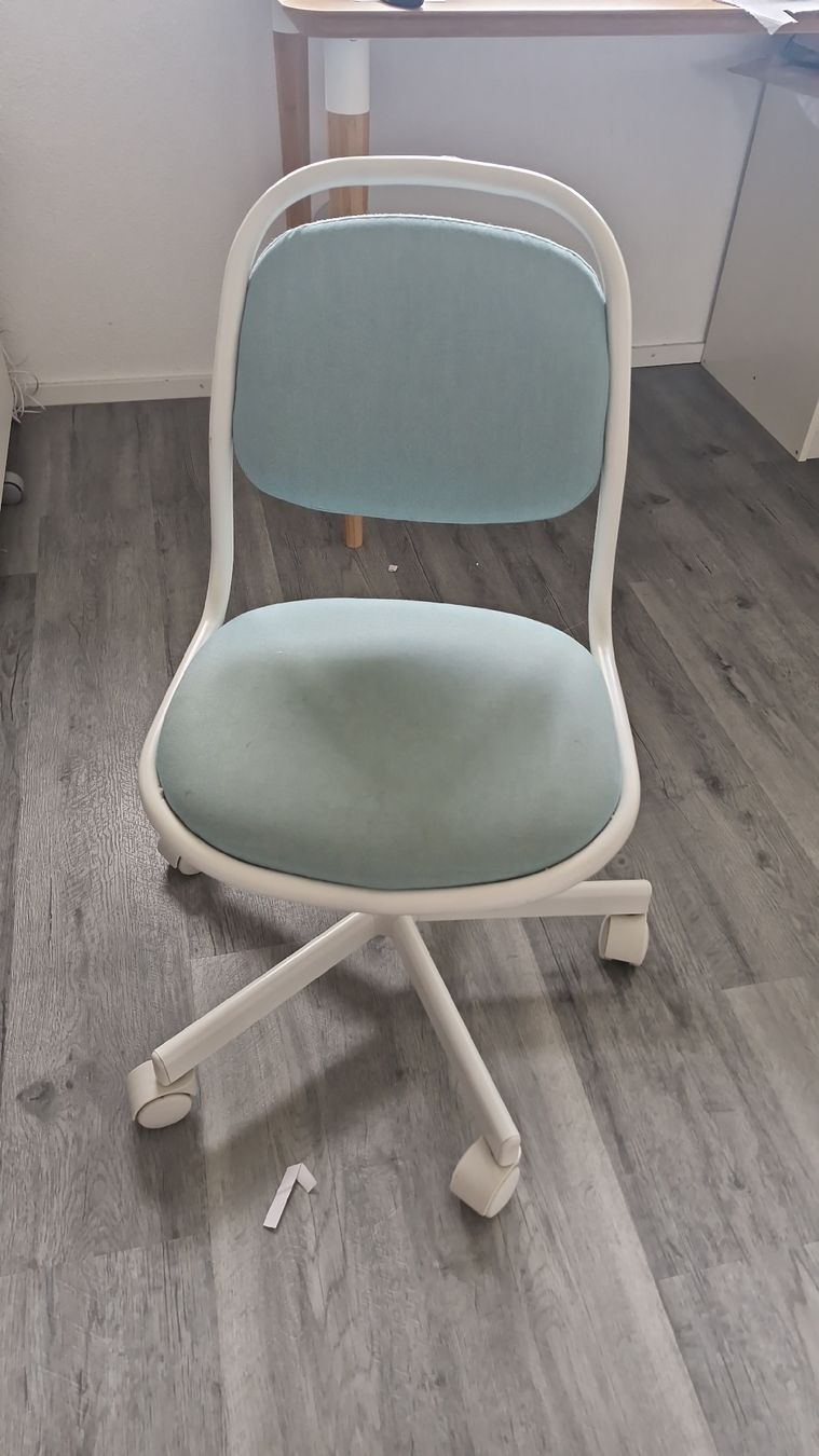 Ikea Sedie: IKEA Kinderbürostuhl – Usato da Schinznach-Bad venduto da Korok