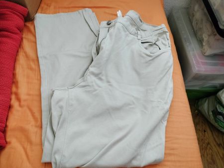 Hose. Gr. 24 (48)